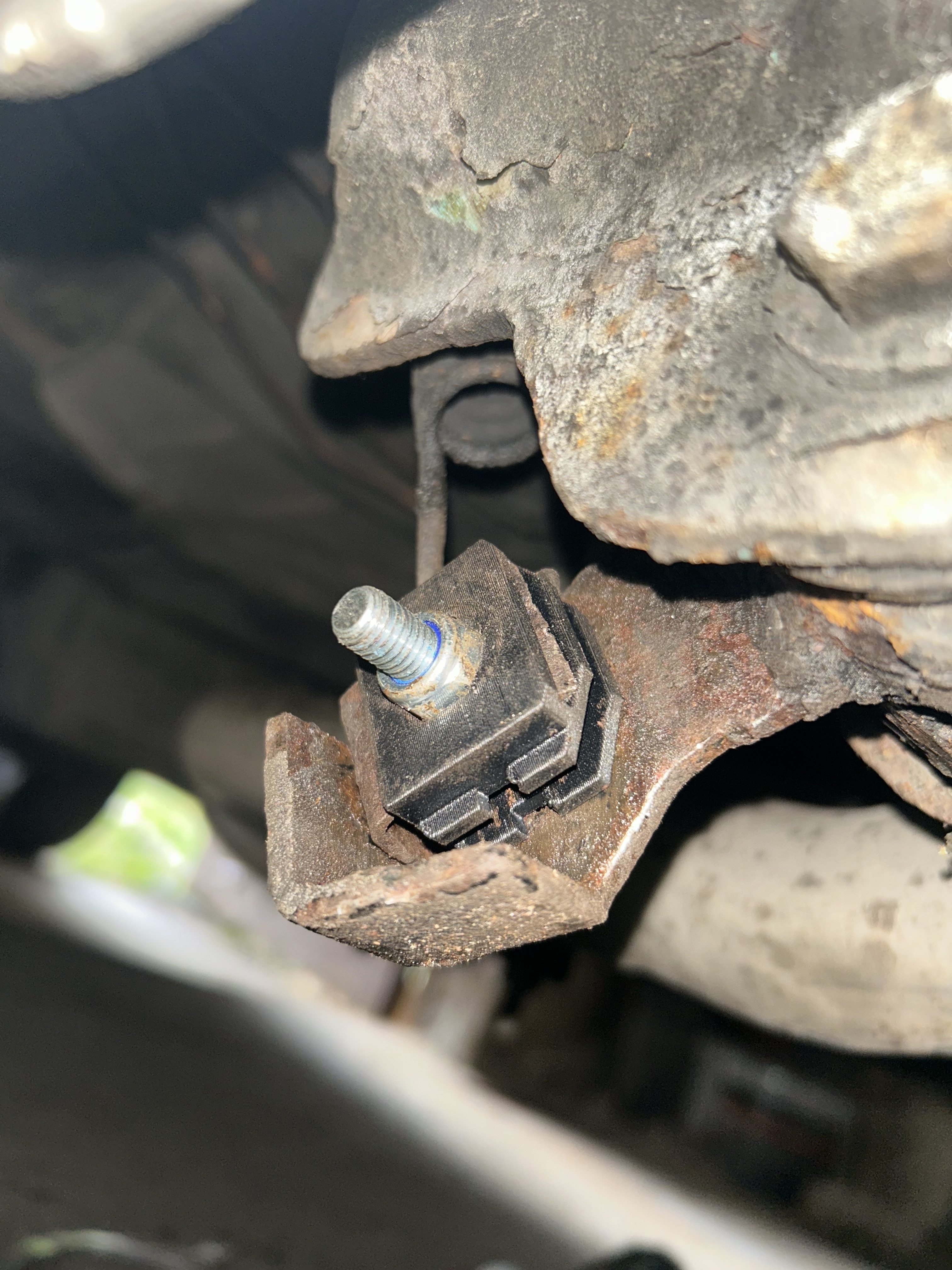 VW T4 Federhalter Set links und rechts kein Originalteil VW T4 Federhalter Set links und rechts kein Originalteil