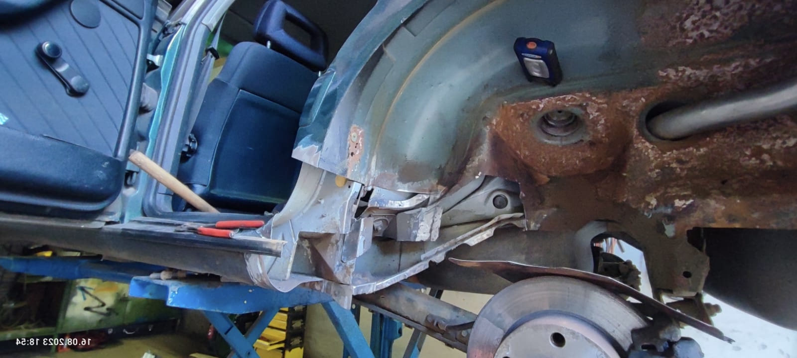 Audi A6 C4/100 Schweller Abschlussblech rechts Audi A6 C4/100 Schweller Abschlussblech rechts