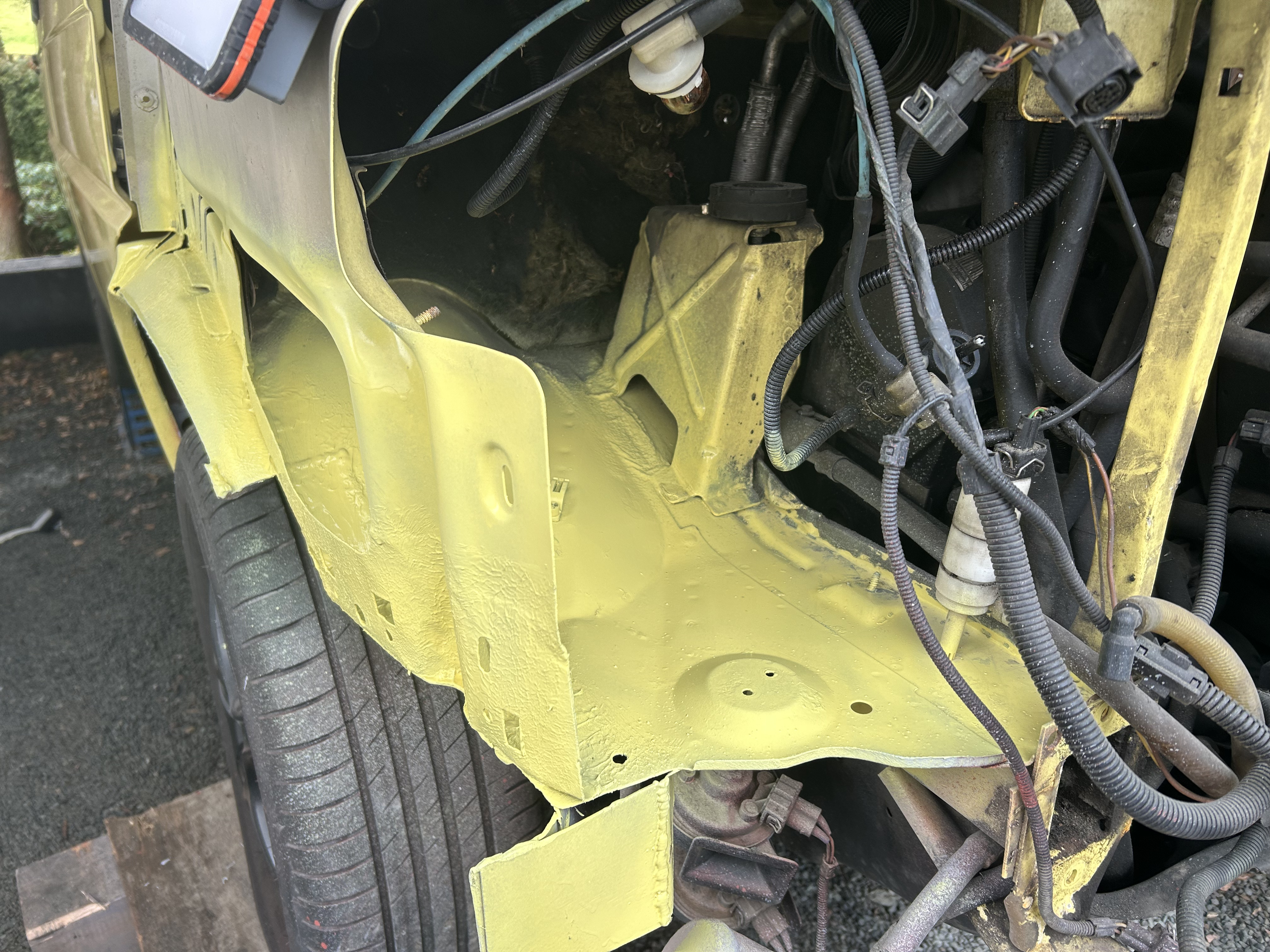 VW T4 Radhausschale vorn Reparaturblech , Dieselfilterblech Beifahrerseite ab 1996- Nachbau kein Originalteil VW T4 Radhausschale vorn Reparaturblech , Dieselfilterblech Beifahrerseite ab 1996- Nachbau kein Originalteil