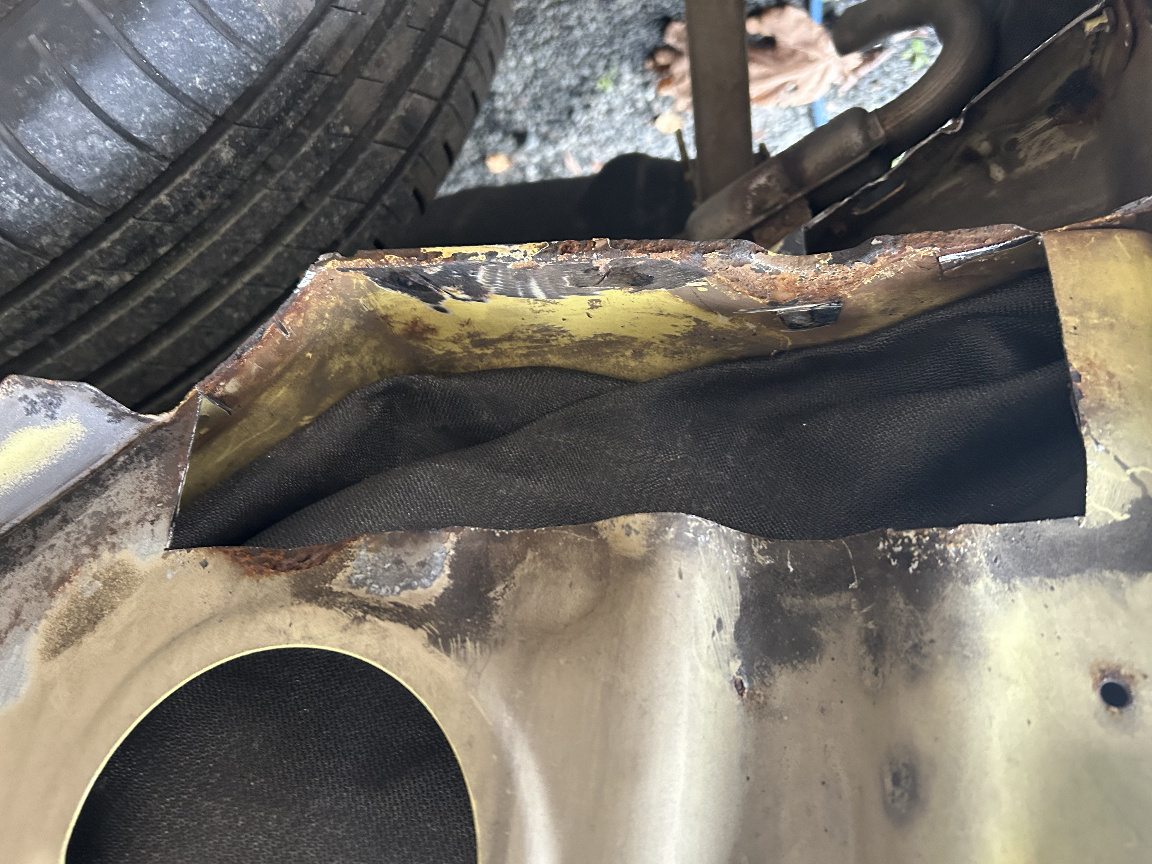 VW T4 Komposterblech Fahrerseite - Nachbau kein Originalteil VW T4 Komposterblech Fahrerseite - Nachbau kein Originalteil