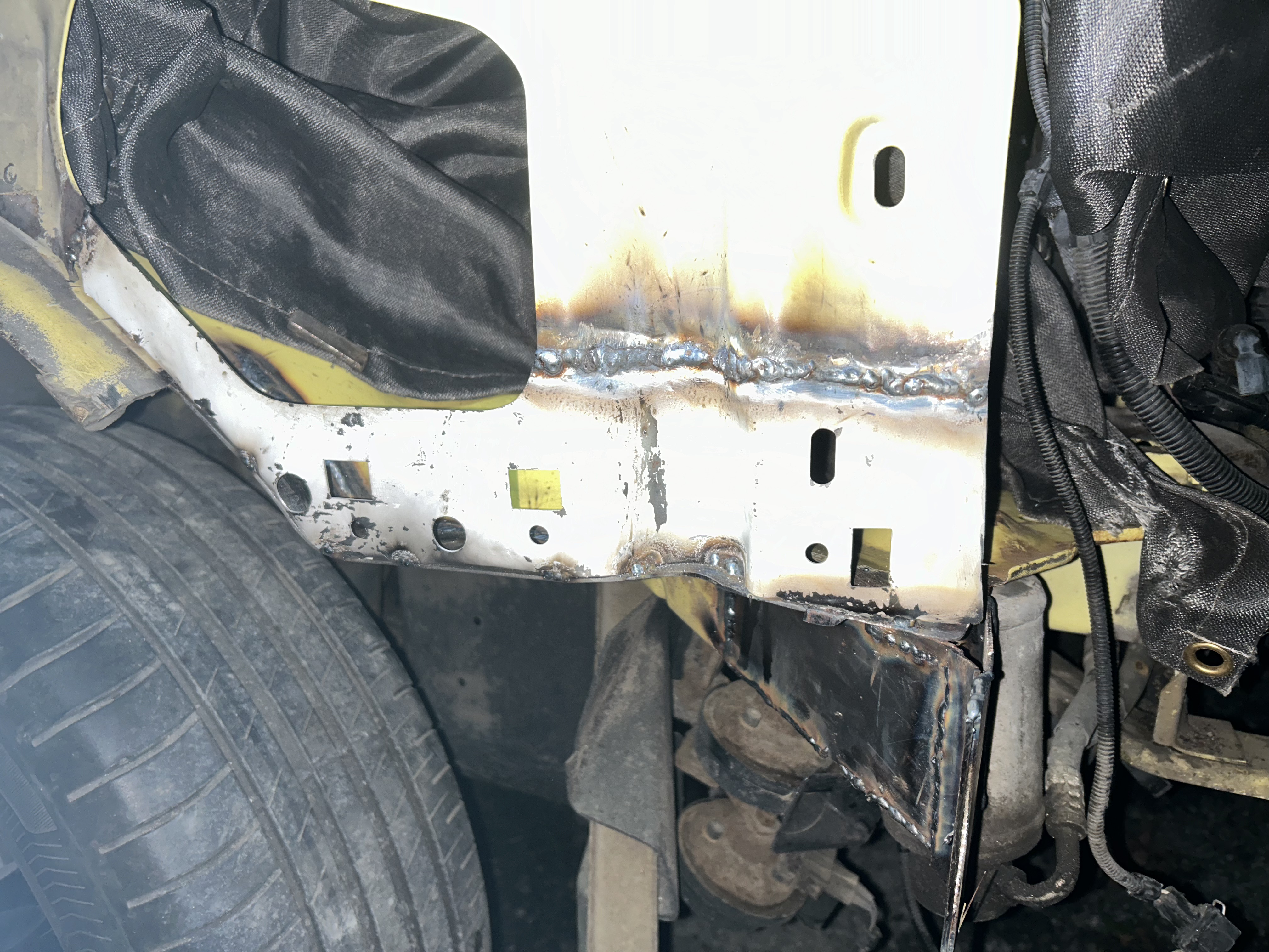 VW T4 Komposterblech Beifahrerseite- Nachbau kein Originalteil VW T4 Komposterblech Beifahrerseite- Nachbau kein Originalteil